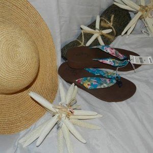 Coral Bay 🌴Blue Floral Print🌊  Flip Flops🦪 Ladies 9 NEW/NWT!